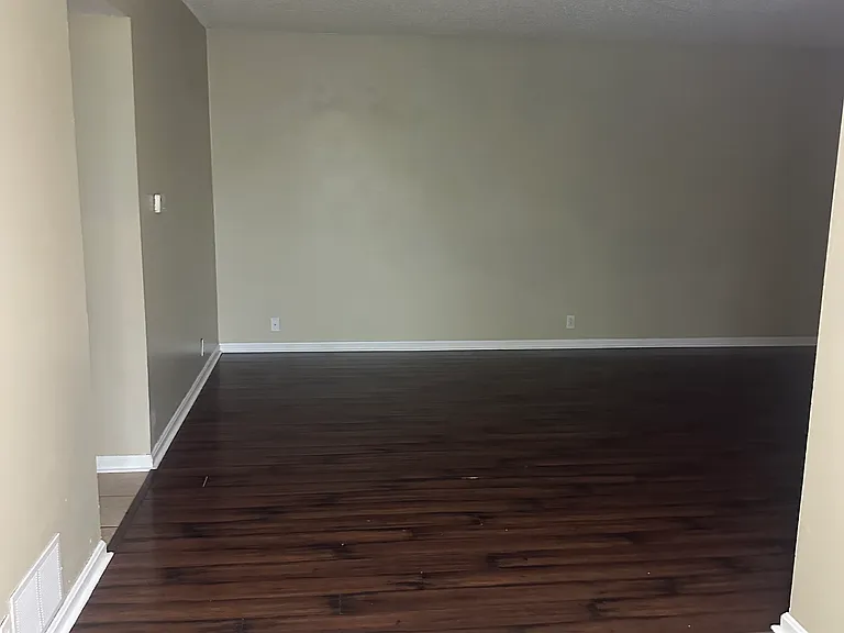 708 Dondee Dr #5 — Photo 7