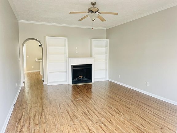 2nd image of 724 Spence Enclave Ln #724