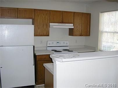 4th image of 7555 Petrea Ln