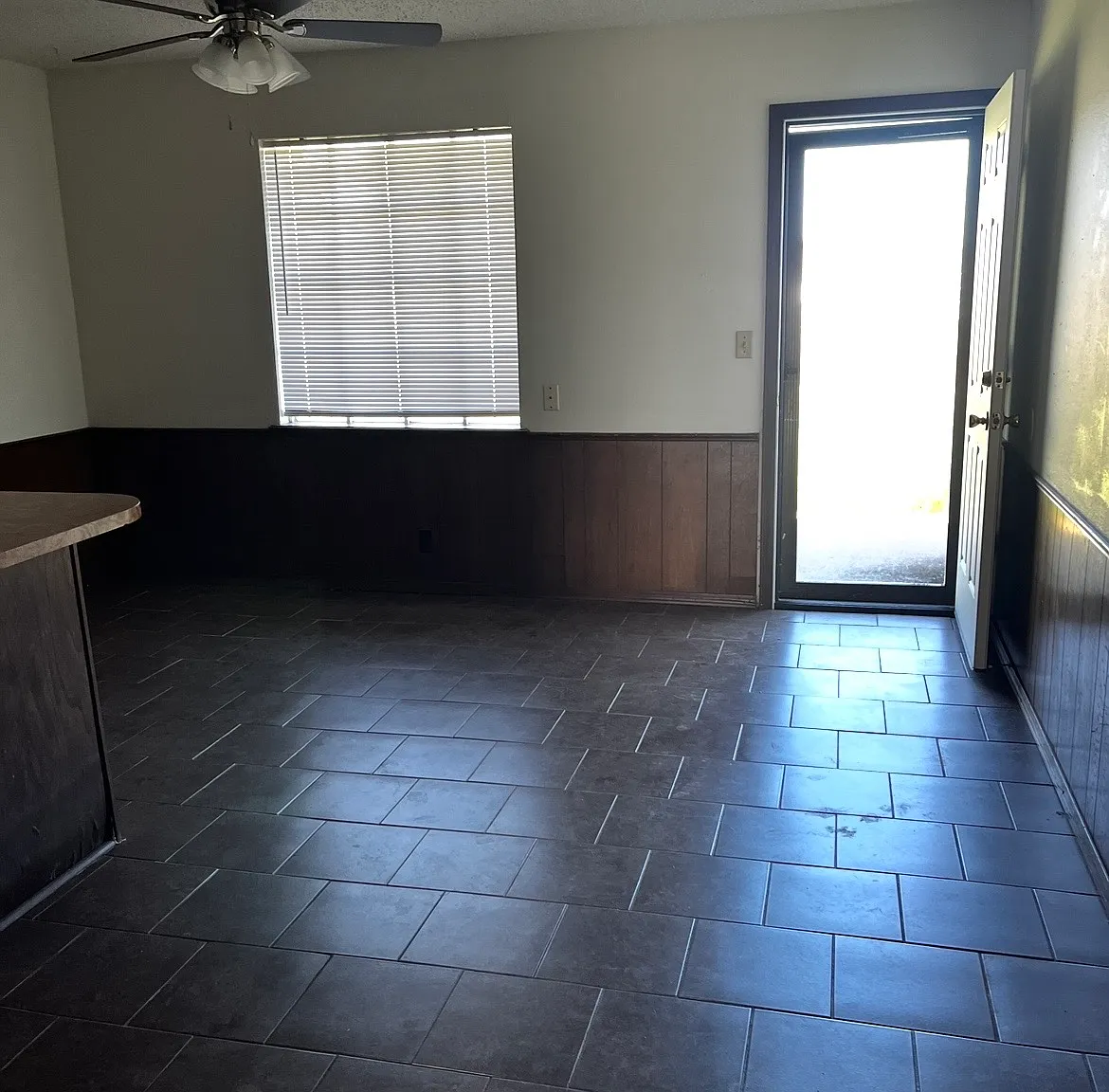 2950 Robert Rd — Photo 2