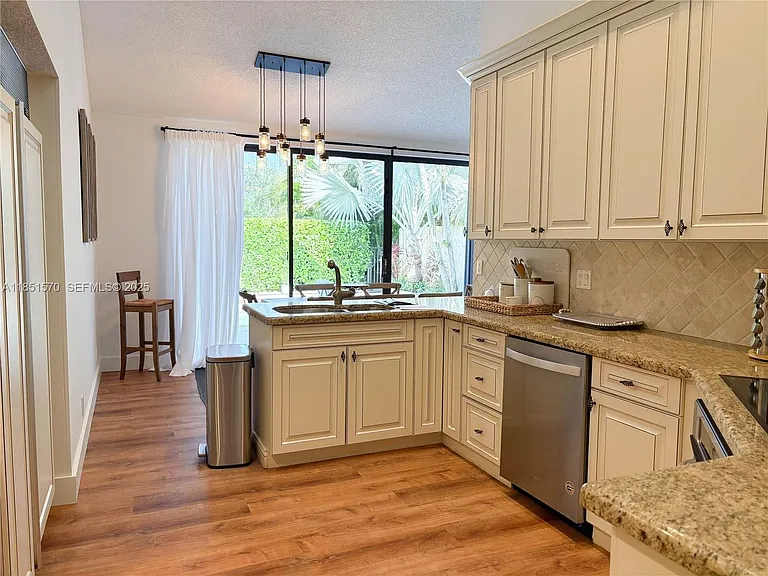 2530 Windsor Way Ct — Photo 1