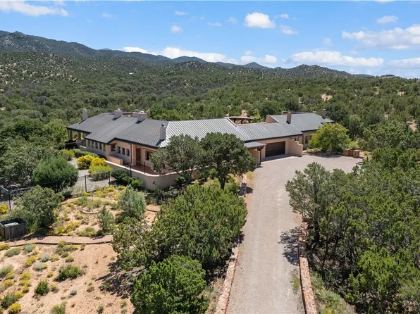 37 Camino Sabio, Santa Fe, NM 87506