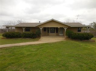 110 Mesquite Dr, Cedar Creek, TX 78612