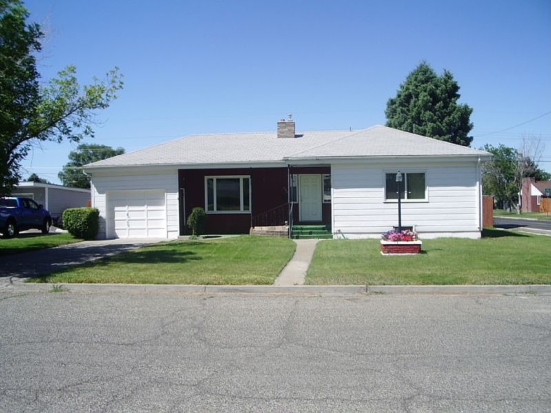 1st image of 306 Dubois Ave