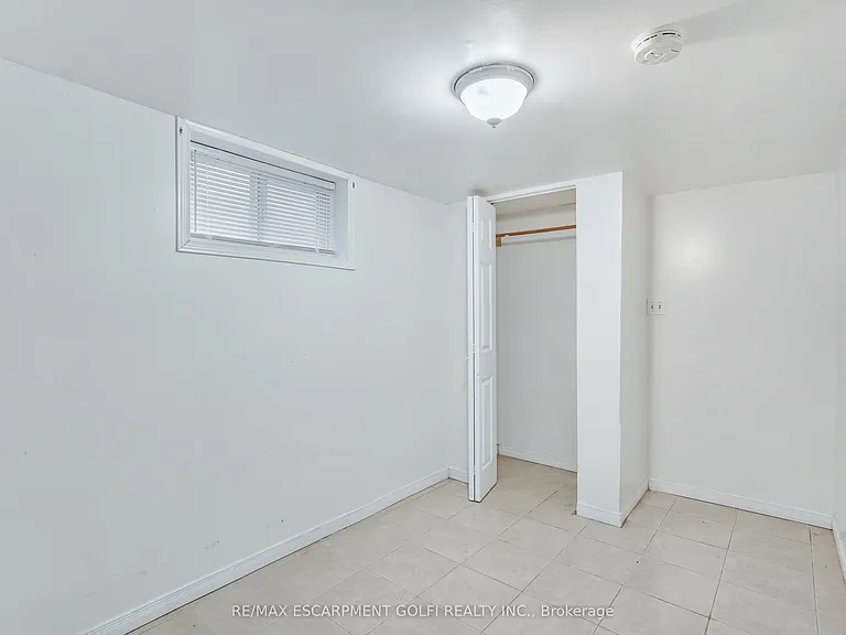 4989 Willmott St #LOWER — Photo 6