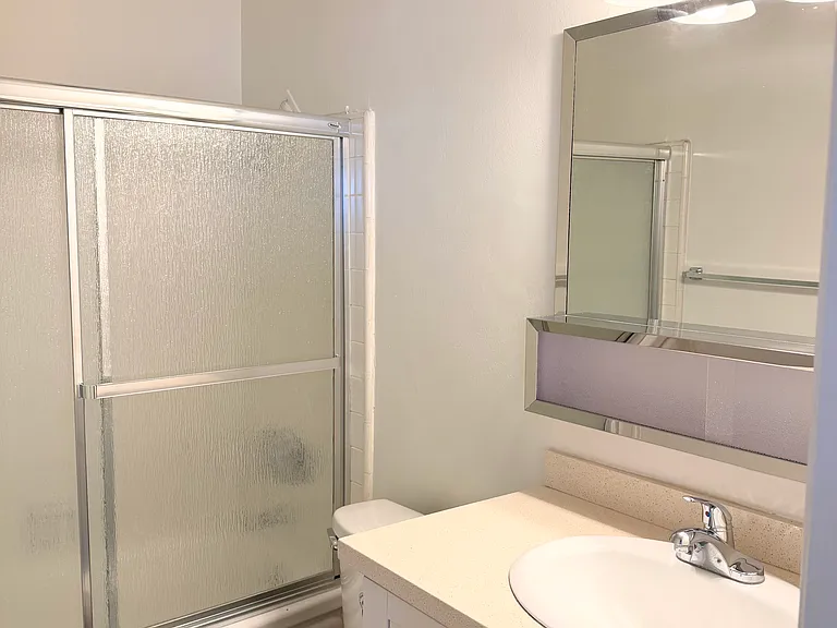508 N Kenmore Ave #15 — Photo 12