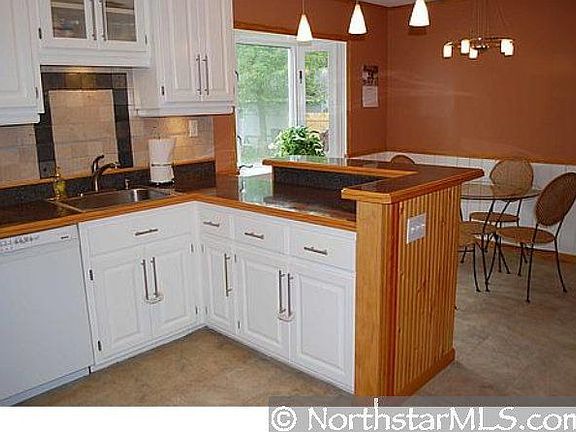 4th image of 2096 Oakwood Dr