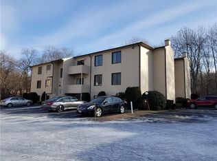 38 Kristee Cir, West Warwick, RI 02893