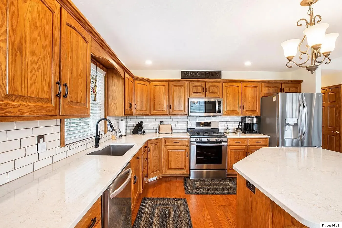 5 bed, 3130 sqft, $3,450 — Photo 4