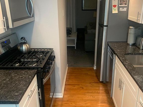5th image of 2593 Olde Hill Ct N