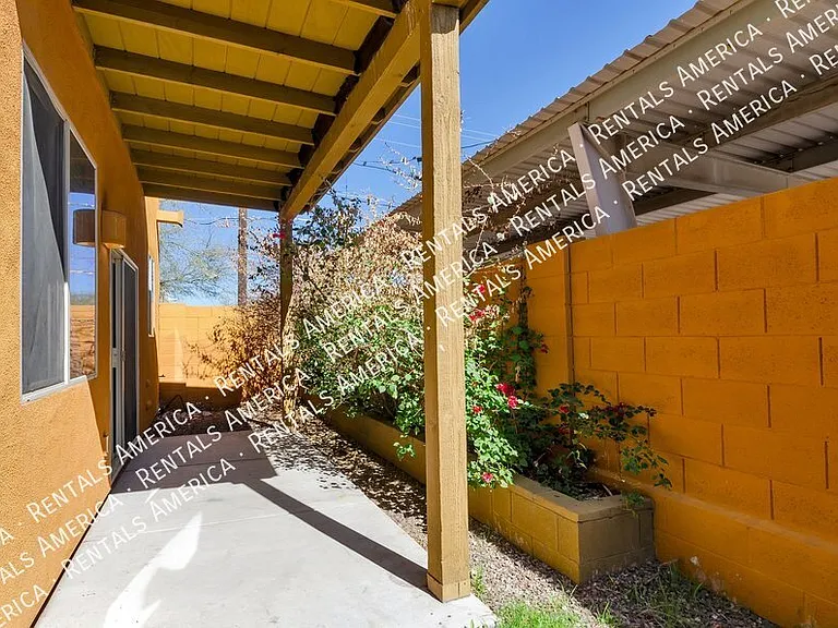3830 E 3rd St #1101 — Photo 7