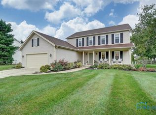 1050 Heritage Ln, Oregon, OH 43616