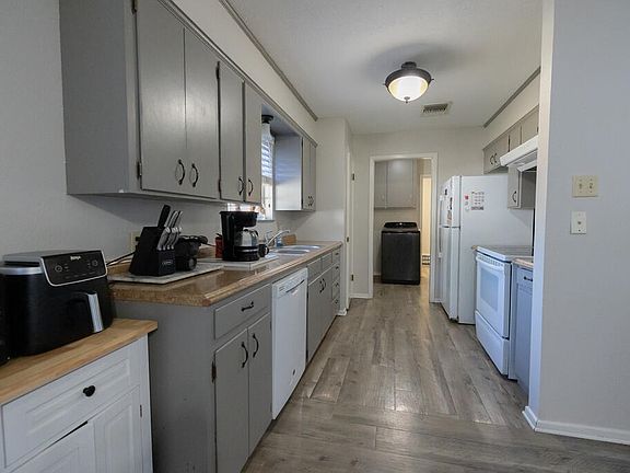 5th image of 3505 Jacksboro Ave