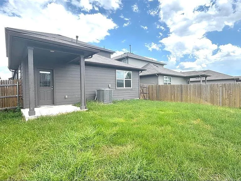 14008 Levy Ln — Photo 14