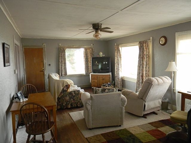 2nd image of 1541 N 8 W