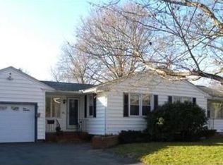 21 Beresford St, Lawrence, MA 01843