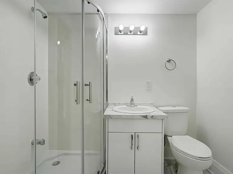 205 Hunter St E #B — Photo 7