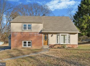 17 Pearson Dr, Springfield, PA 19064