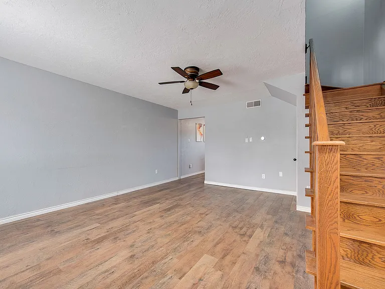 7815 Royal Ln #7815 — Photo 12