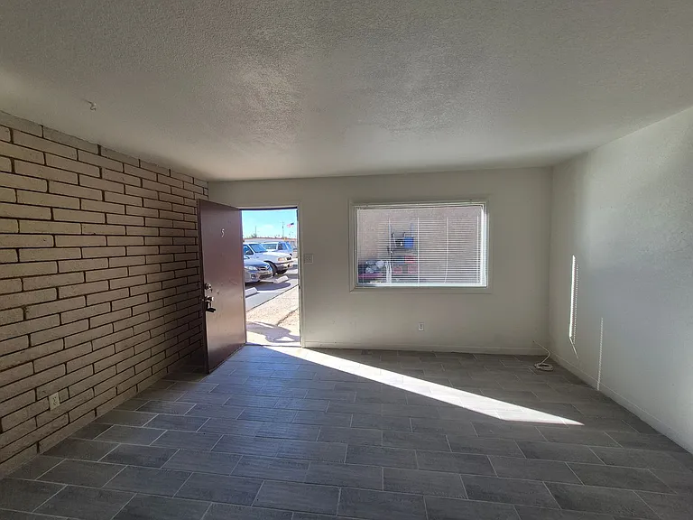 2173 S 1st Ave — Photo 7