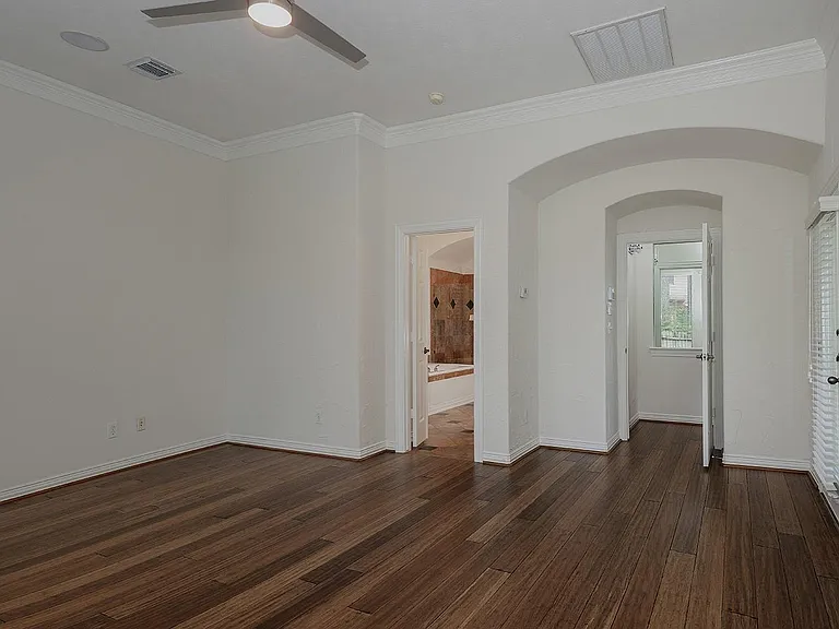 11 N Lansdowne Cir — Photo 22