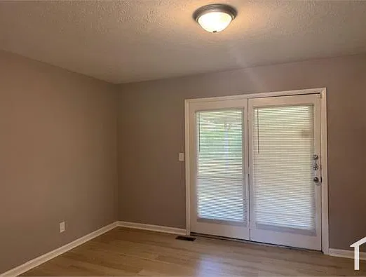4 bed, $1,995 — Photo 4