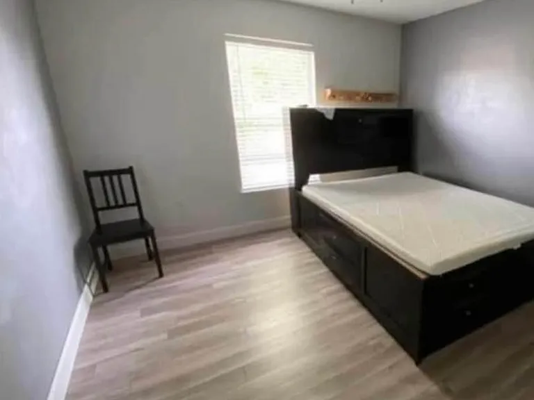 14601 Old Forest Ct — Photo 11