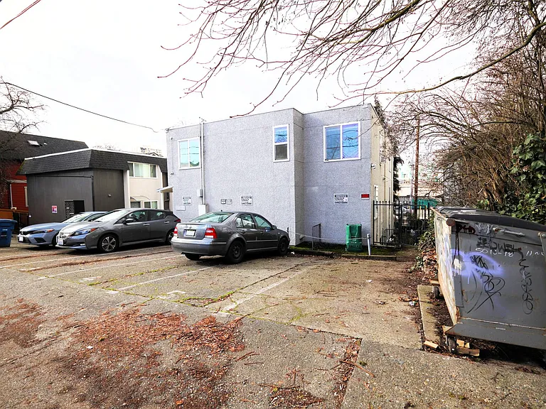 5018 11th Ave NE #C — Photo 14