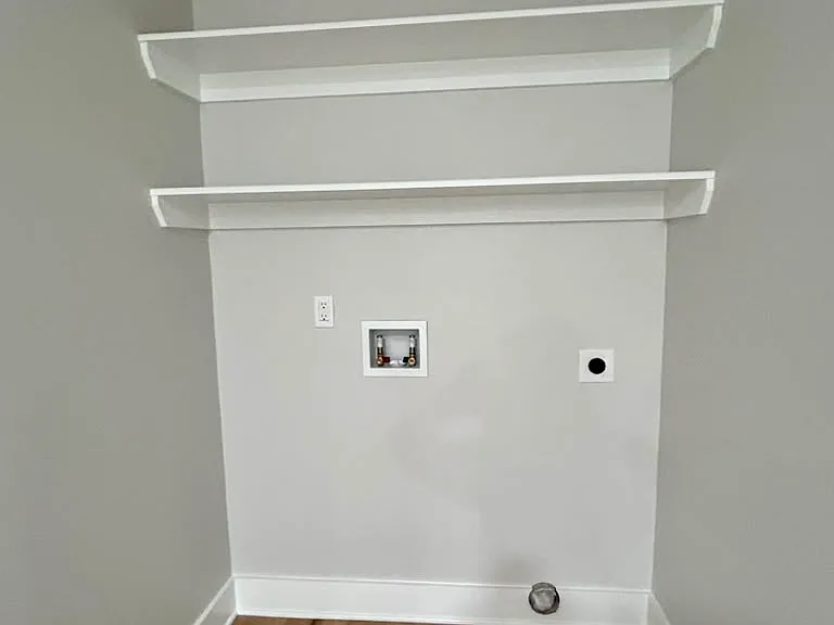 201 Hollywood Dr — Photo 14