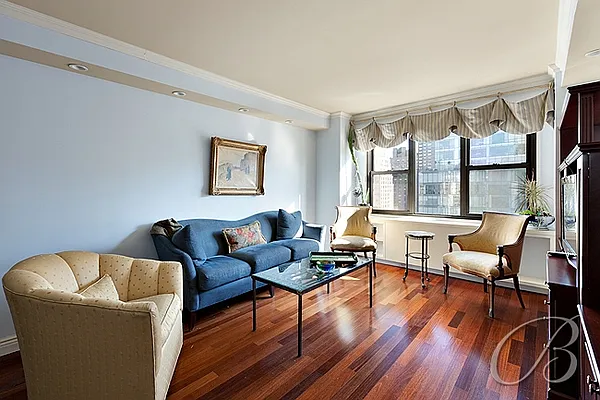 Sold by Bellmarc Realty | media 20