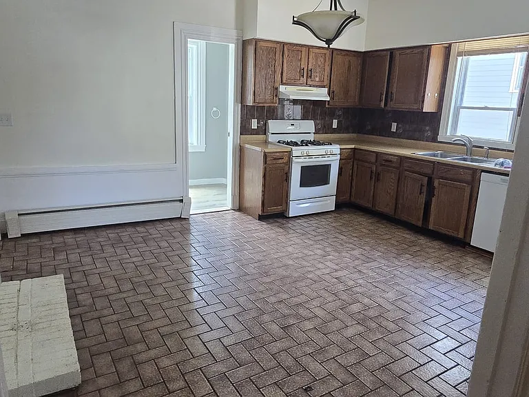 177 Transit St #1 — Photo 6
