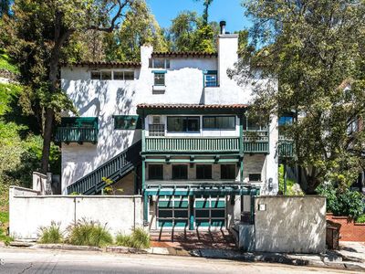 2144 Laurel Canyon Blvd, Los Angeles, CA, 90046