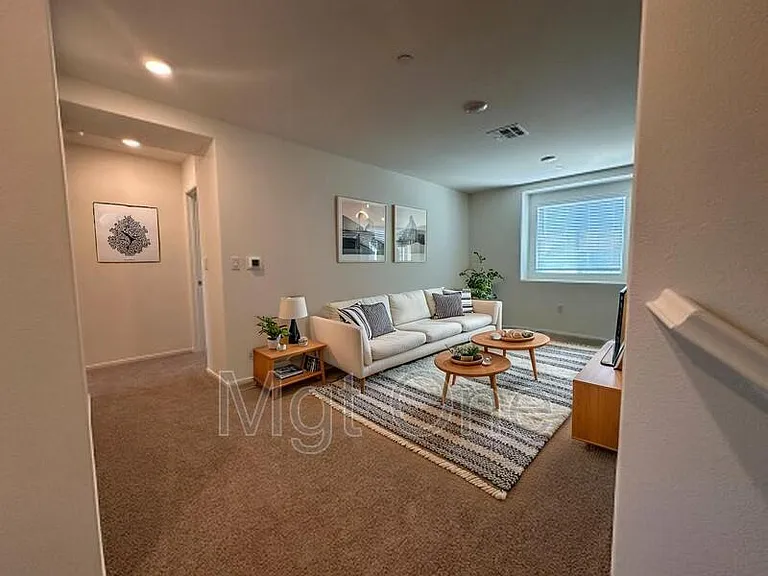 26170 Gentry Ave — Photo 11