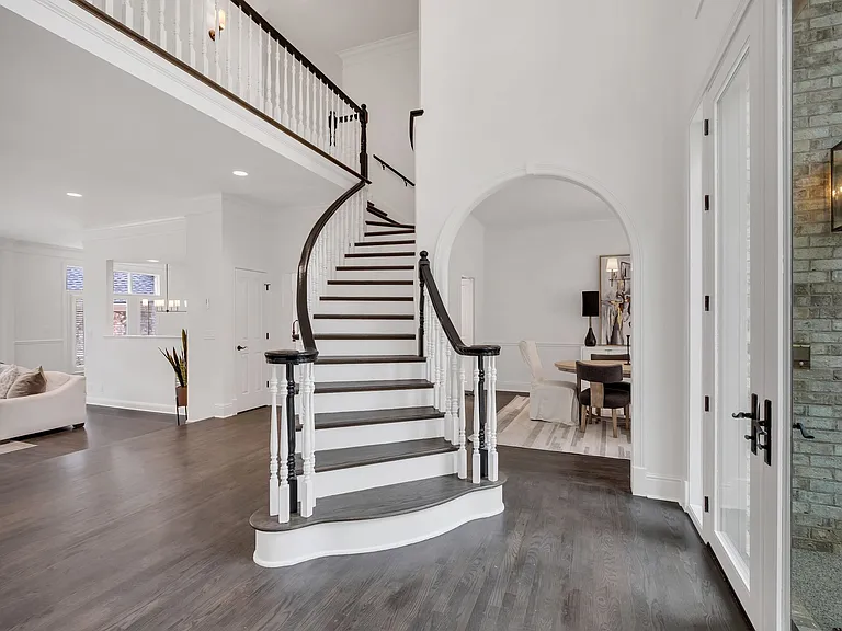 37 Erwin Ct — Photo 3