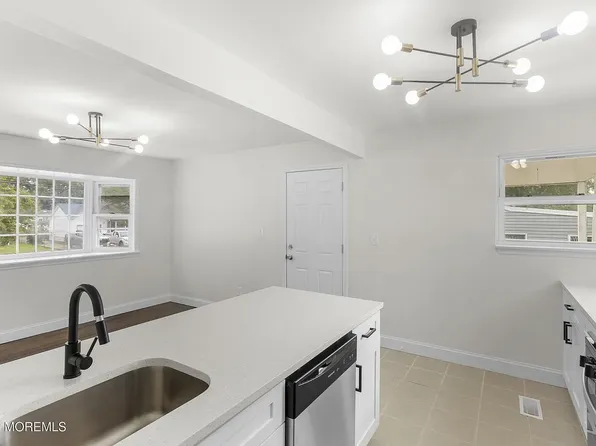 28 Anchorage Blvd, Bayville, NJ 08721