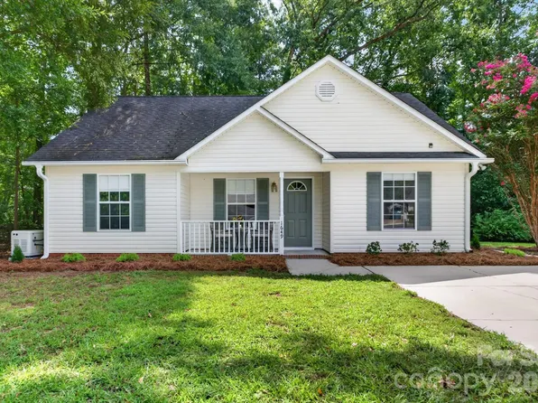 1649 Norfolk Ct, Rock Hill, SC 29730