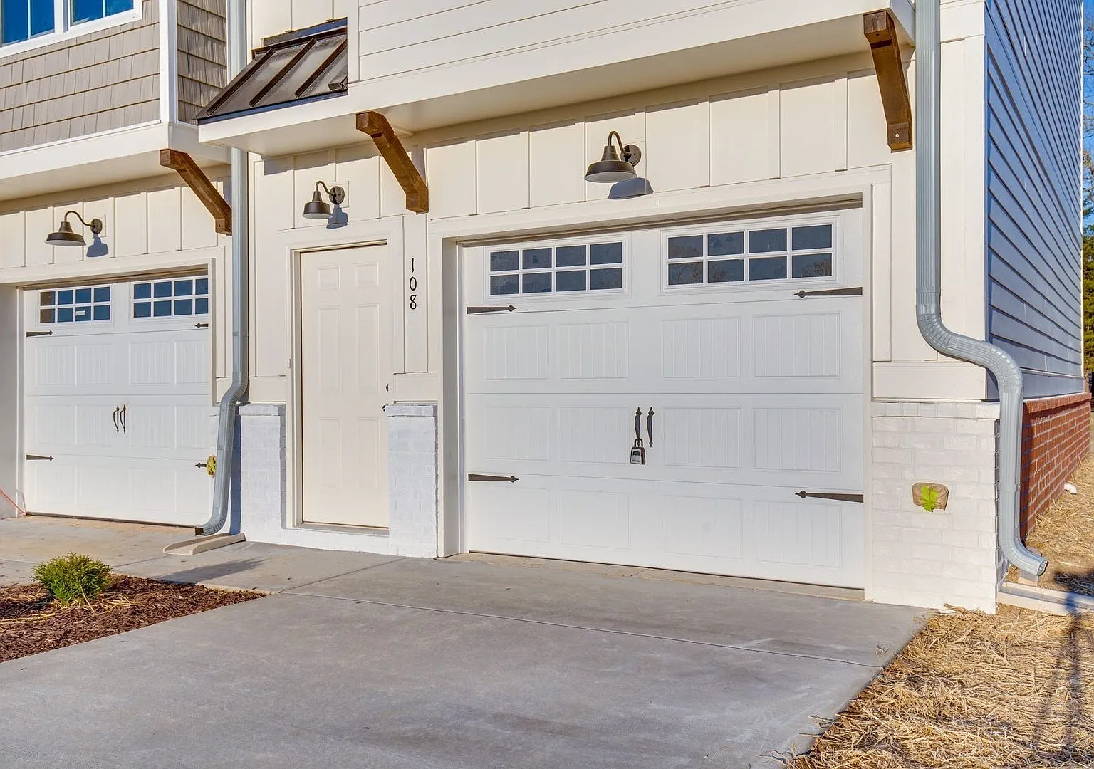 Townhome Available below $1800 per month — Photo 3