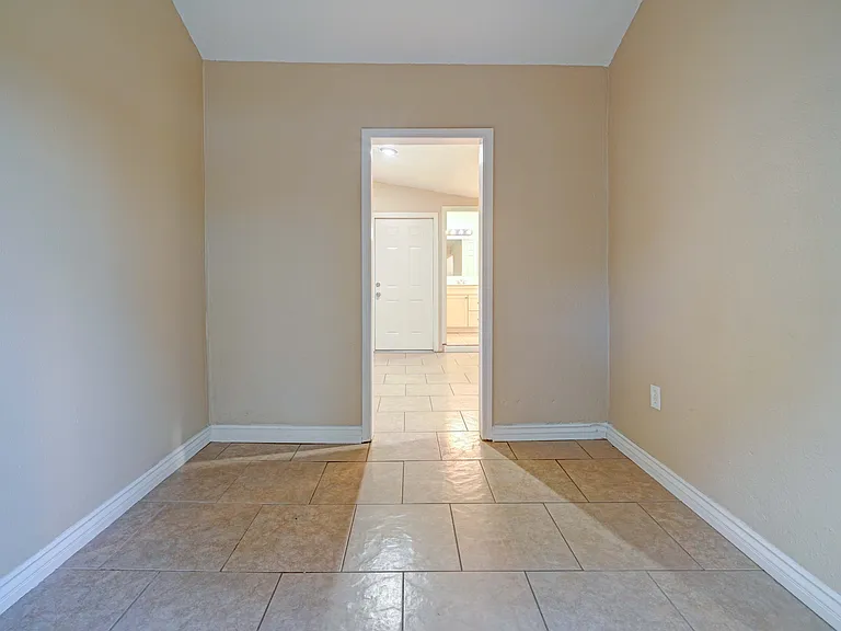 8940 Live Oak Ave #B — Photo 8