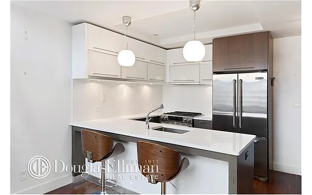 Rented by Douglas Elliman | media 26