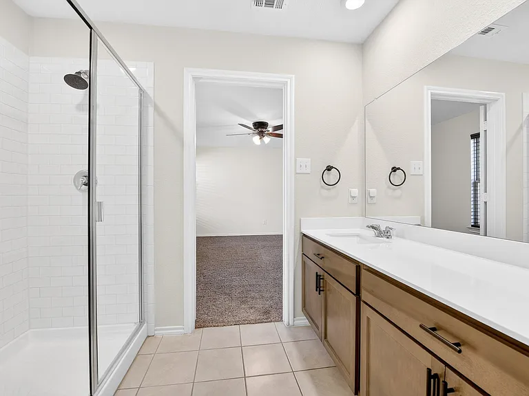 114 Harvard Blvd — Photo 9