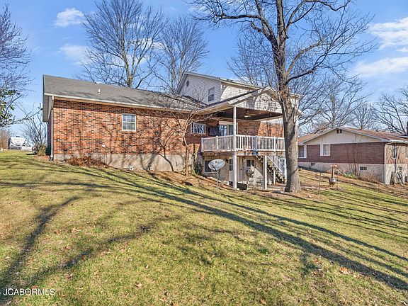 3rd image of 118 N Linnwood Dr