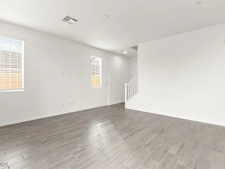 10146 Gabby Glen St — Photo 9