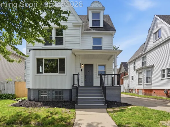255 Poplar St, Wyandotte, MI 48192