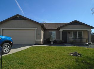 2141 W Hampton Dr, Hanford, CA 93230