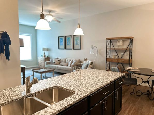 3400 Briarcliff Dr #R