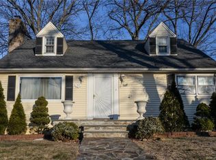 365 Harmony St, Bridgeport, CT 06606