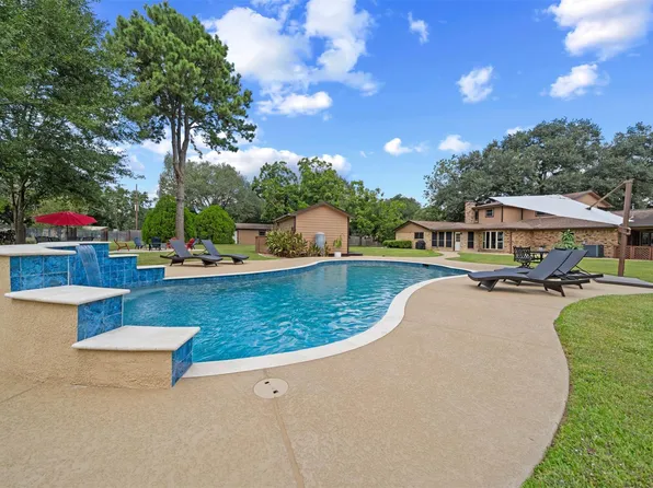 16855 E Maglitto Cir, Tomball, TX 77377