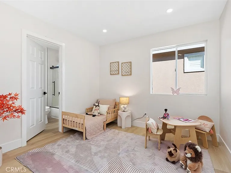 5 Chatri Cir — Photo 15