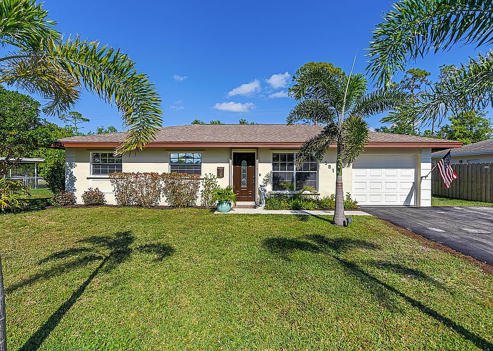 2581 Poinciana St, Naples, FL 34105 Zillow