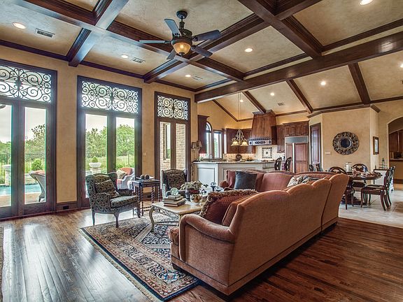 3rd image of 1522 Hilton Head Ln